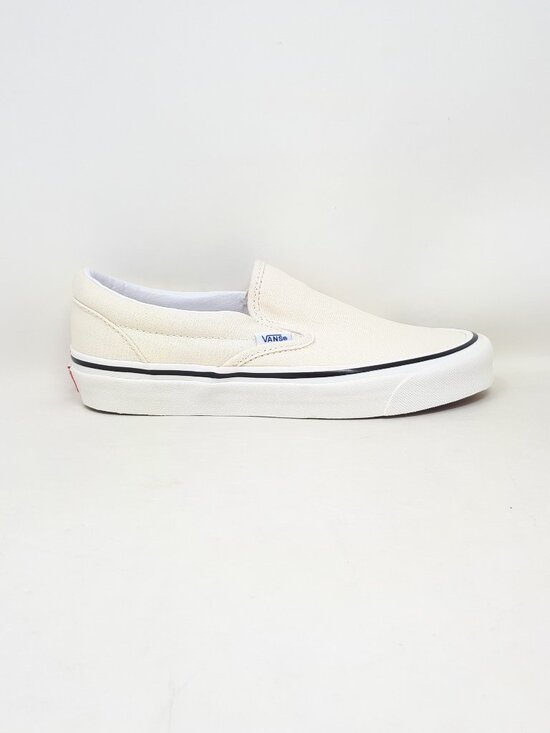 Vans Classic Slip On 98 DX OG All White Skate Shoe Sneaker Mens 6 / Womens 7.5 - Picture 1 of 12